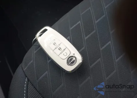 2024 Nissan Kicks Sv Xtronic Cvt z USA, uszkodzony, nr VIN 3N1CP5CV5RL483565